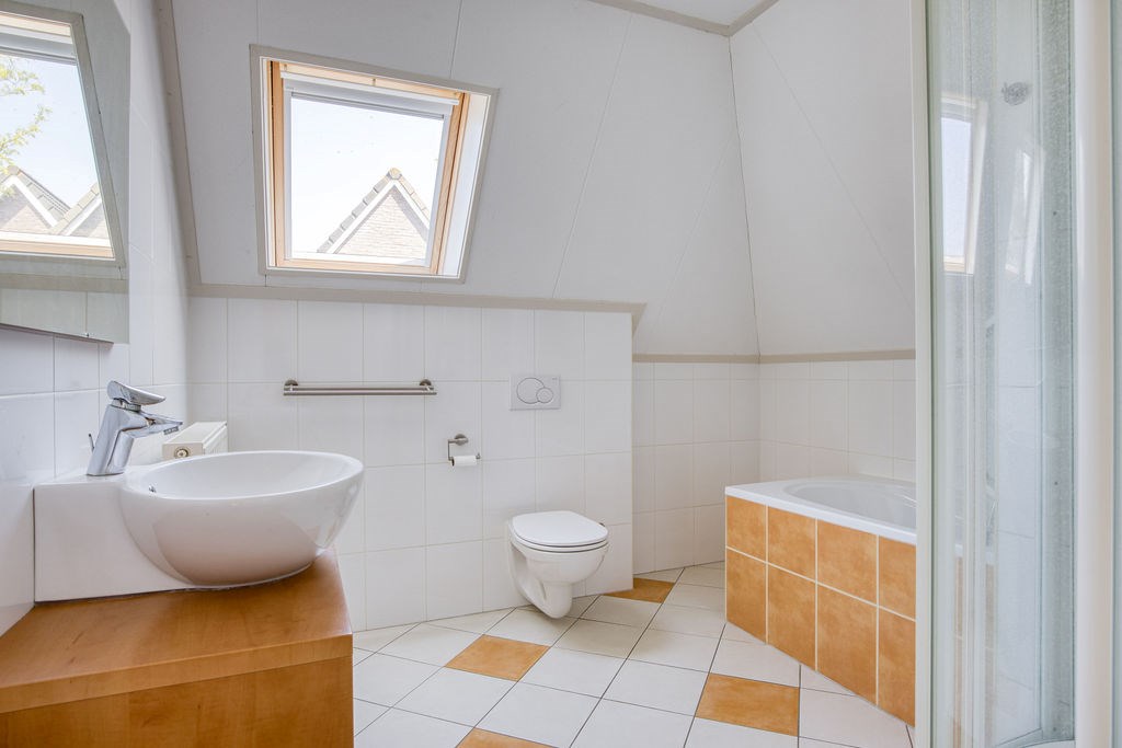 Echtenerbrug, De Petten 38