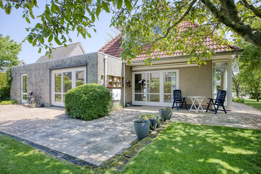 Echtenerbrug, De Petten 38