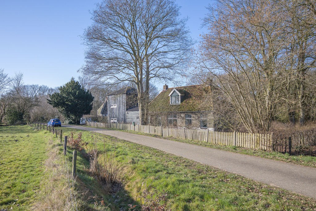 Hemelum, De Maren 30