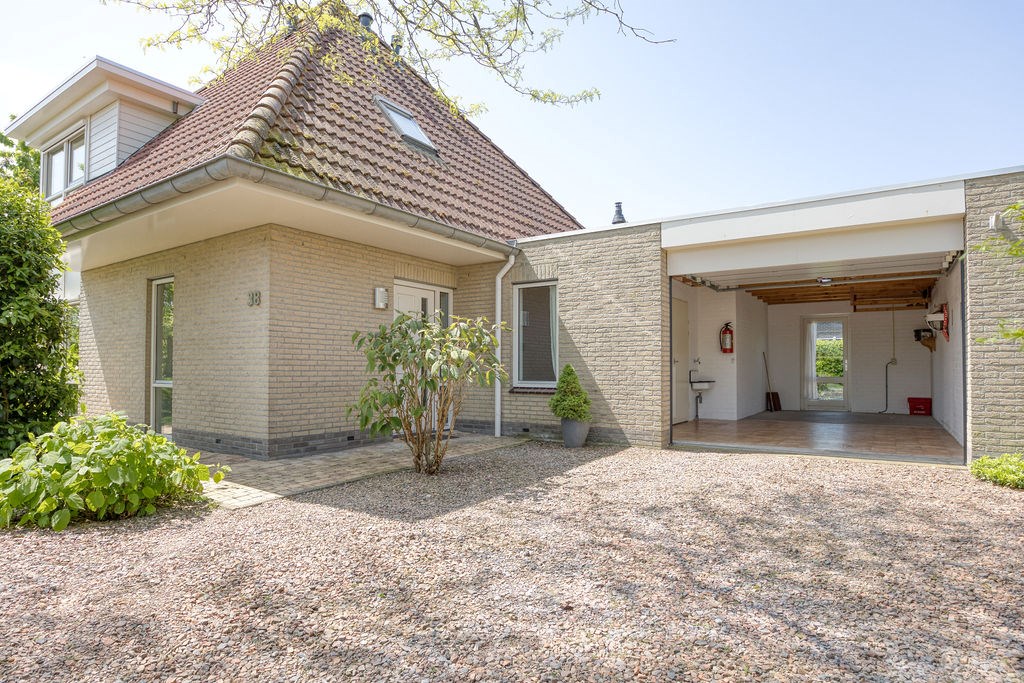 Echtenerbrug, De Petten 38