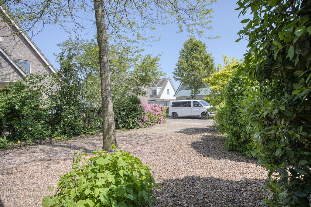 Echtenerbrug, De Petten 38