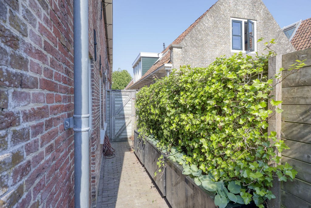 Sloten, Voorstreek 113