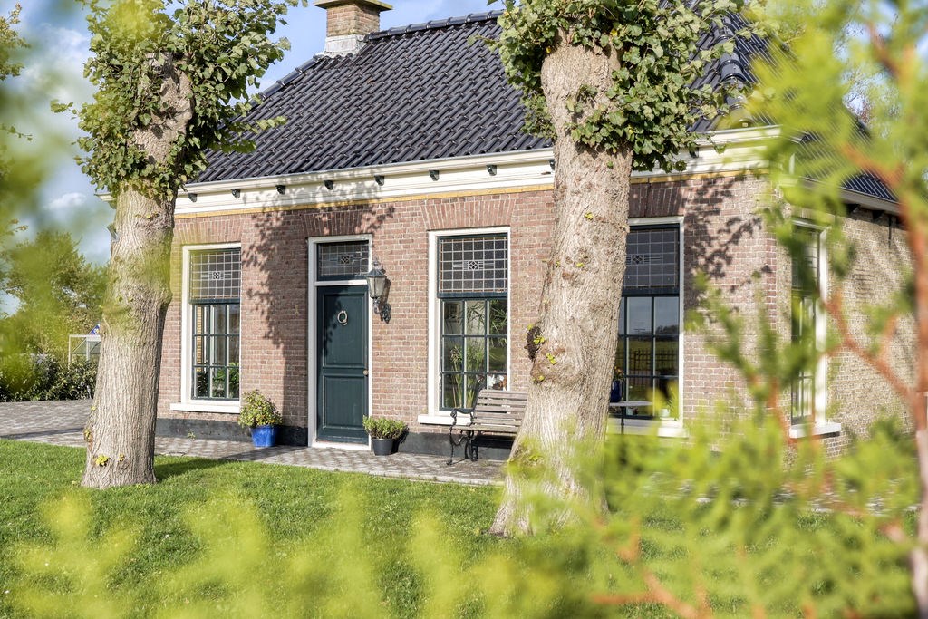 Hemelum, Nijbuorren 1