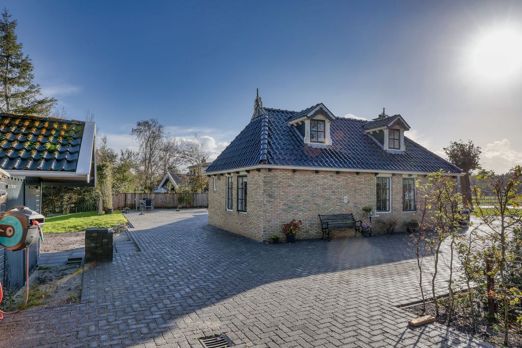 Hemelum, Nijbuorren 1