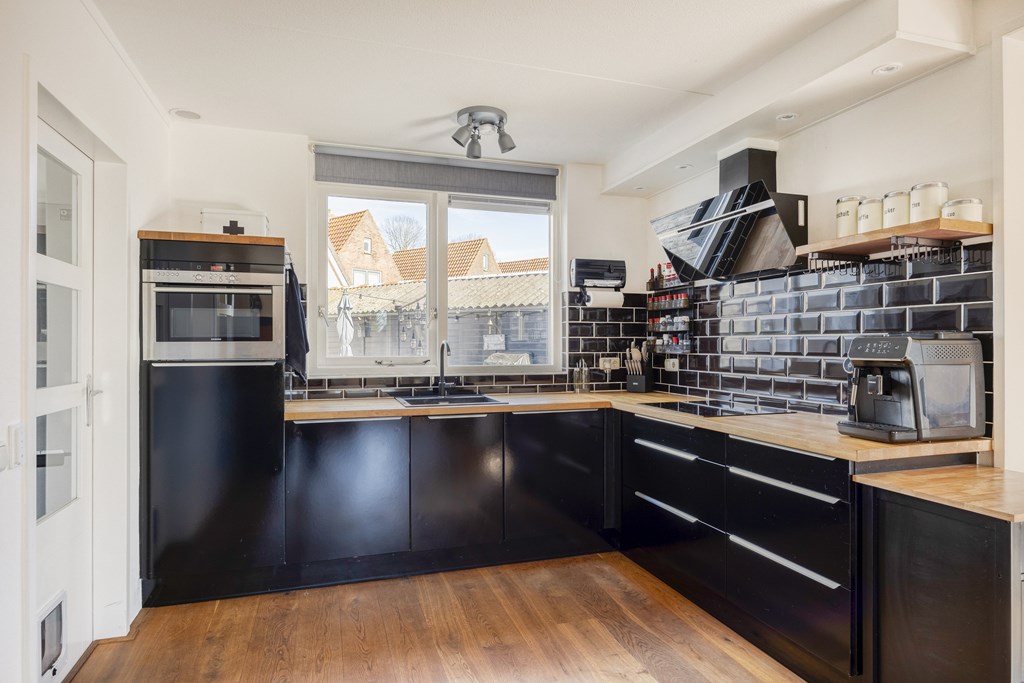 Langweer, H R Vierstrastrjitte 1