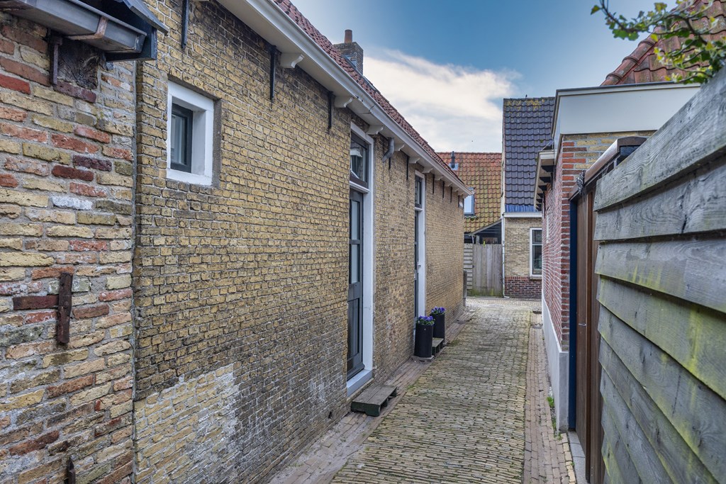 Sloten, Slotmakerssteeg 147