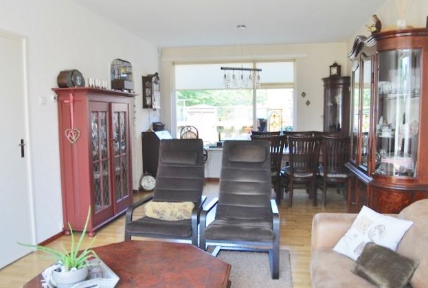 Bakhuizen, Skuniadyk 25