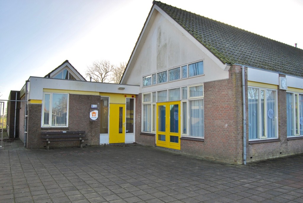 Elahuizen, Buorren 8