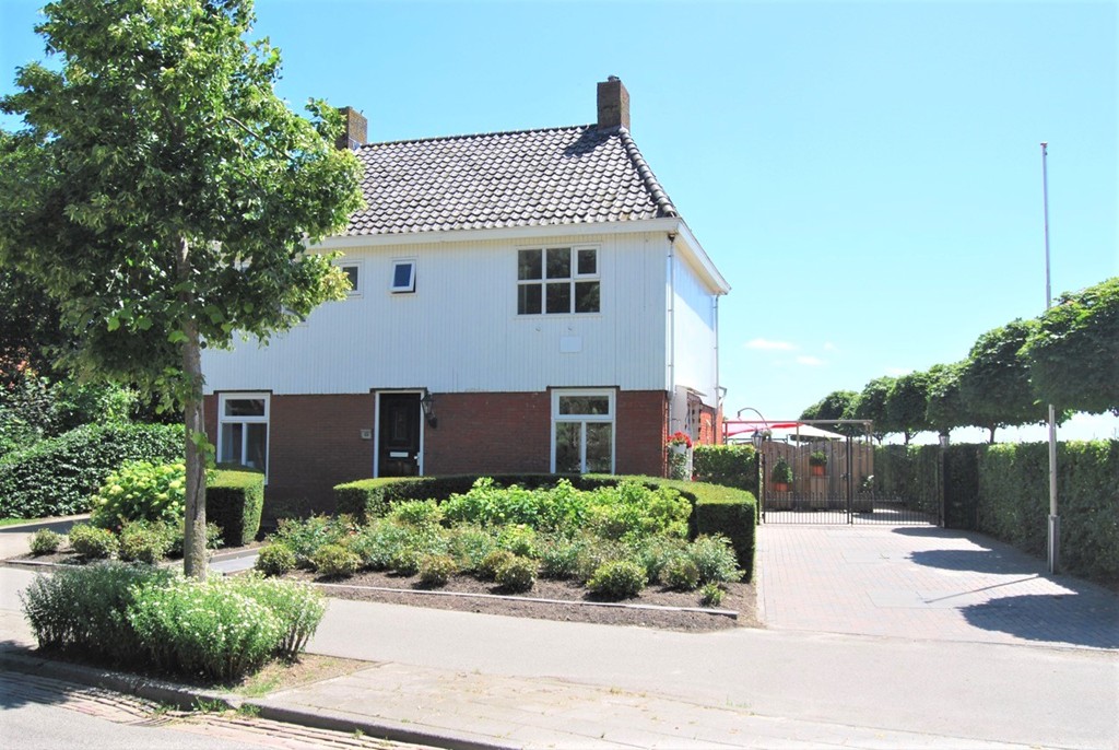 Tjerkgaast, Gaestdyk 45