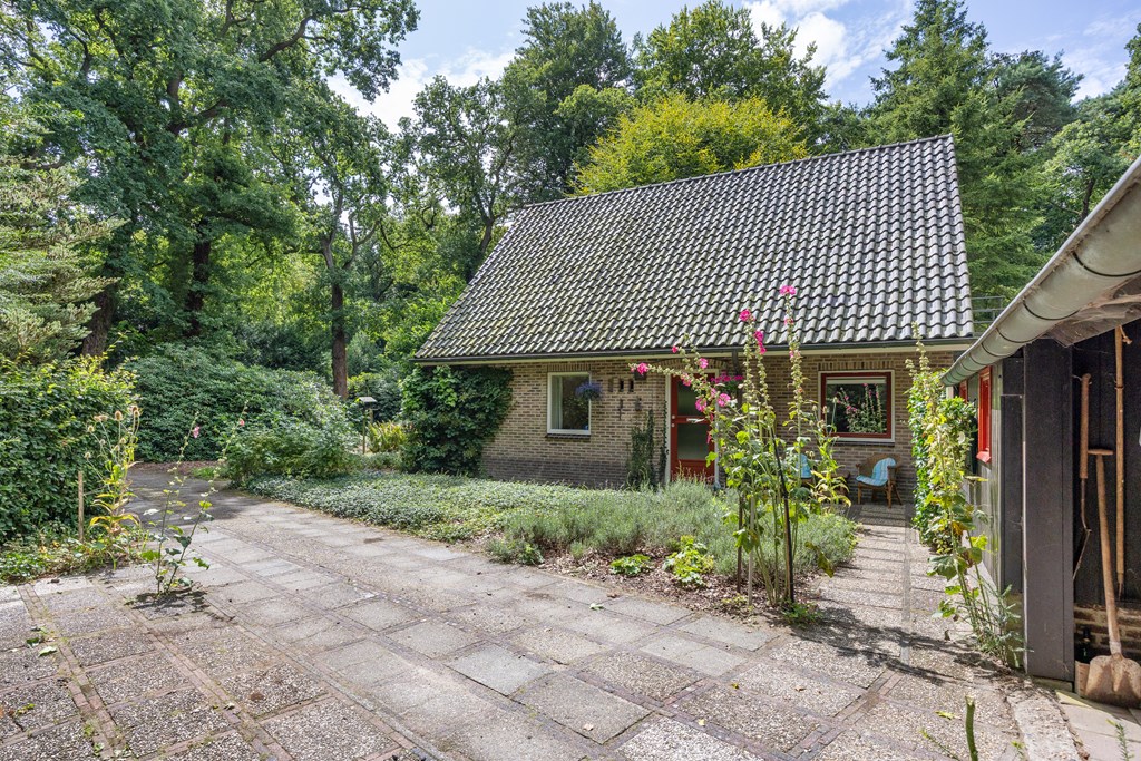 Rijs, Enkhuizerlaan 6-A