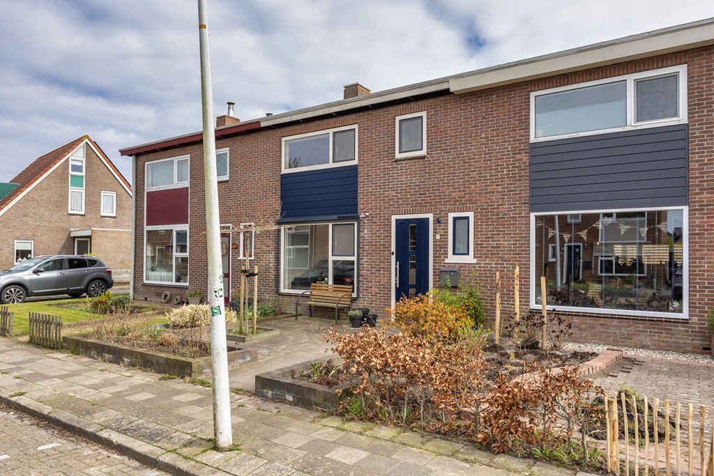 Bakhuizen, A. Rampionstrjitte 19