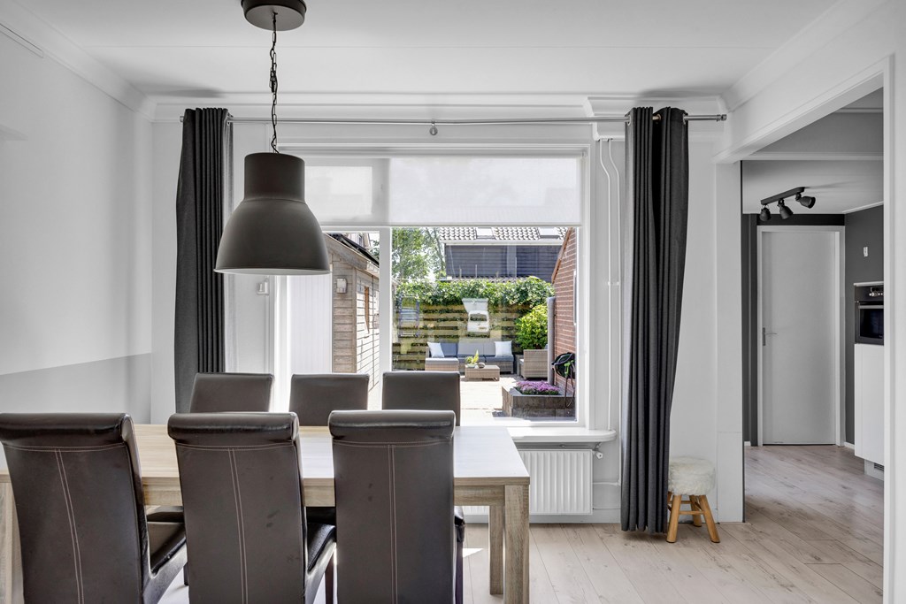 Sloten, Burg G H Mulierstraat 4